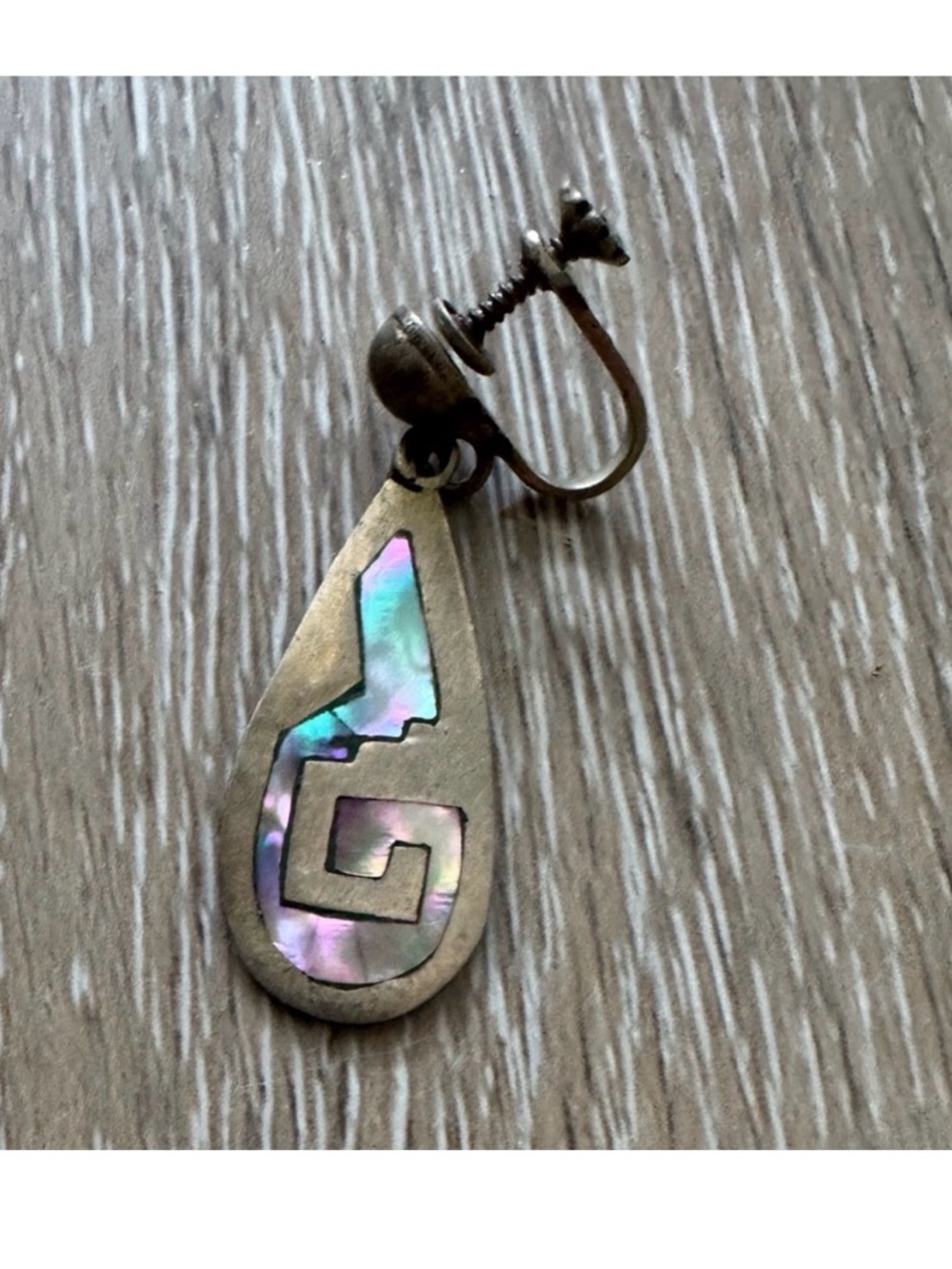 Single TAXCO earring with inlaid abalone shell geometric design